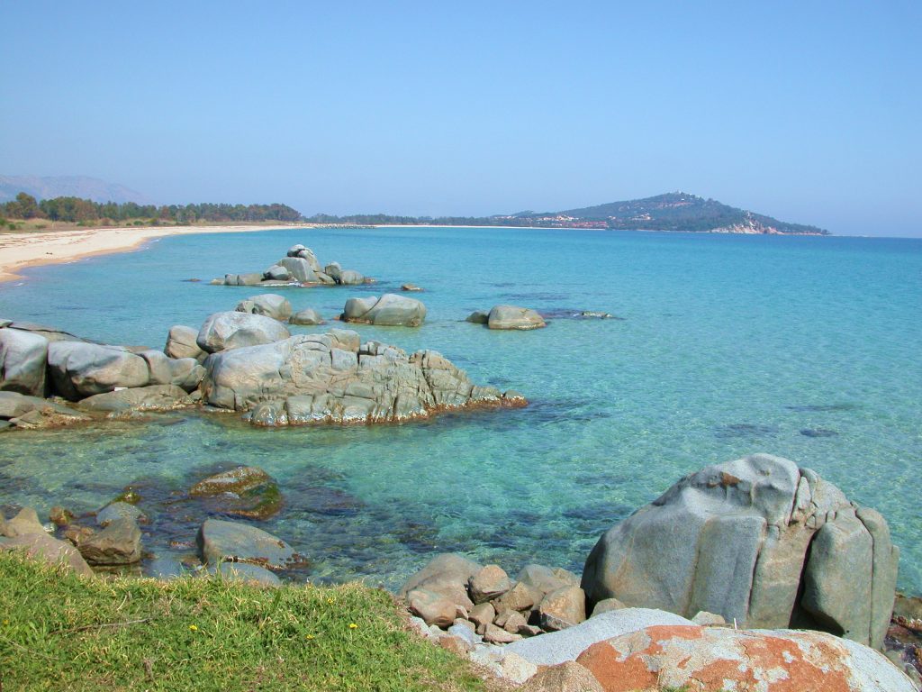 Naturisme en Sardaigne Top 10 Plages et Campings naturistes