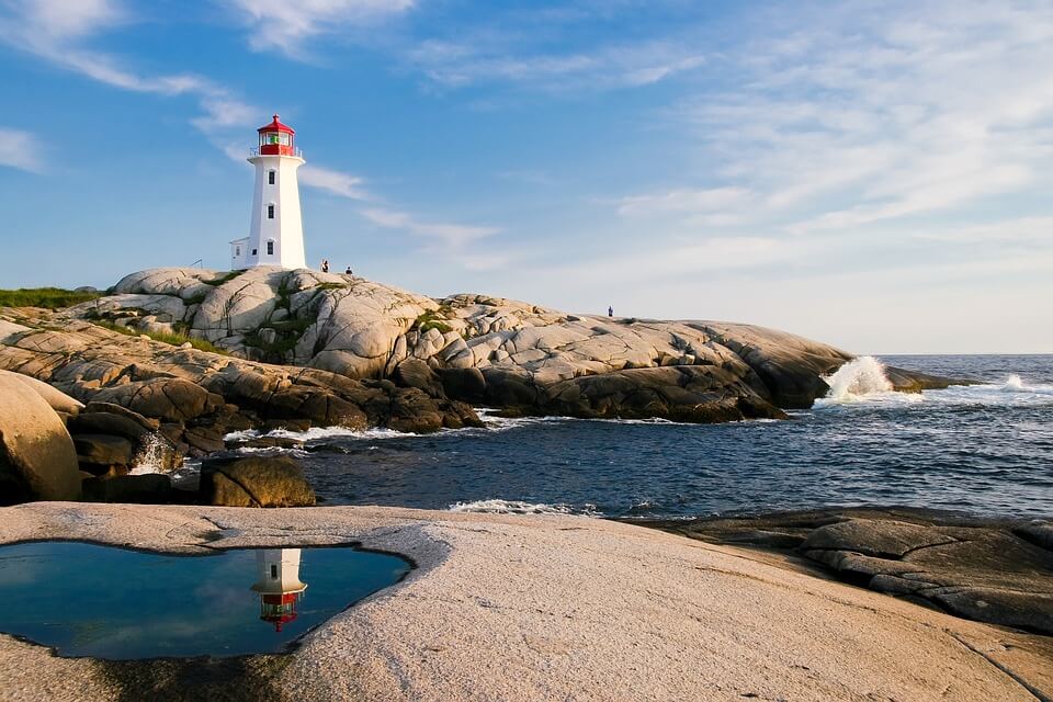phare ocean canada rochers