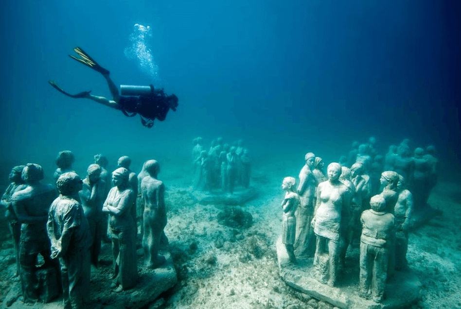 plongeur musée sous-marin de Cancun