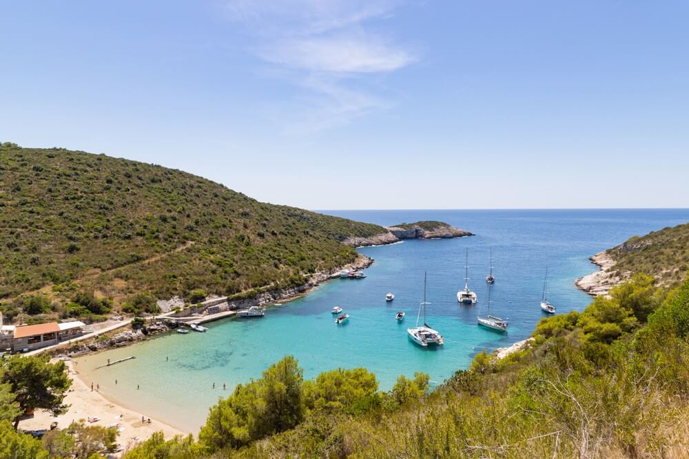 bateaux ile de bisevo porat plages de croatie