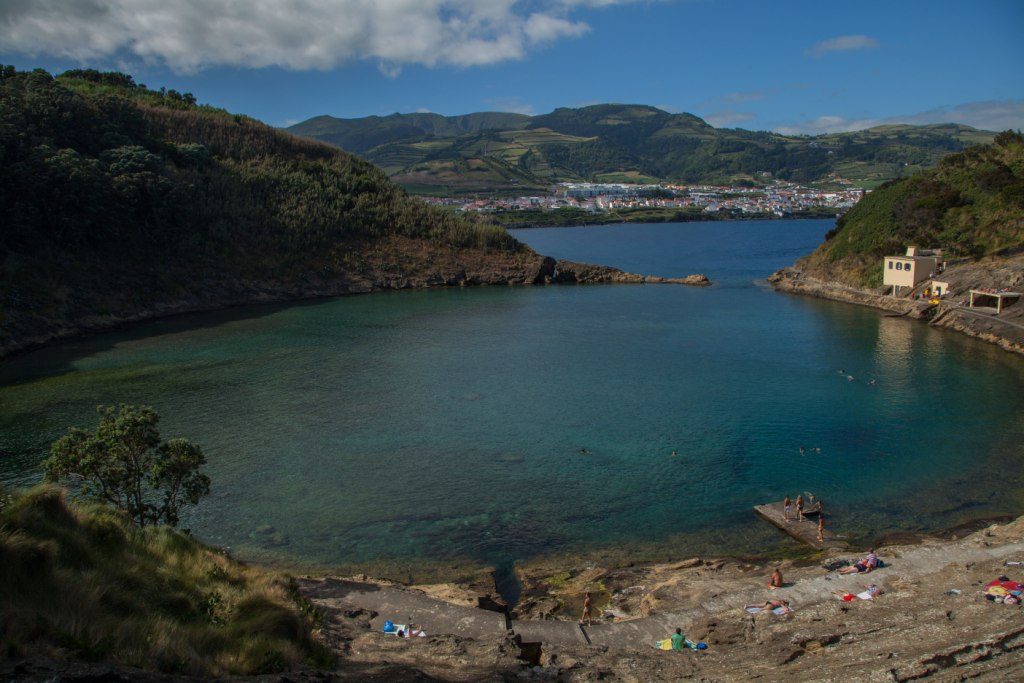 L’îlot de Villa Franca do Campo, située à 1 km des côtes de l’île São Miguel, fait partie des meilleurs des Açores plages.