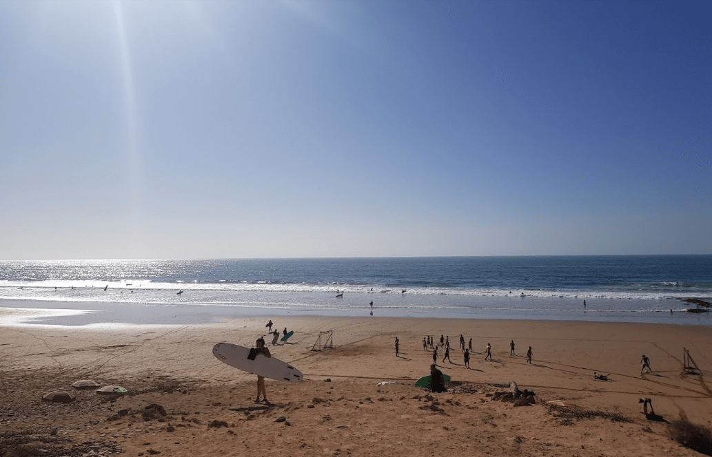 plage aourir surfeur plages d'agadir