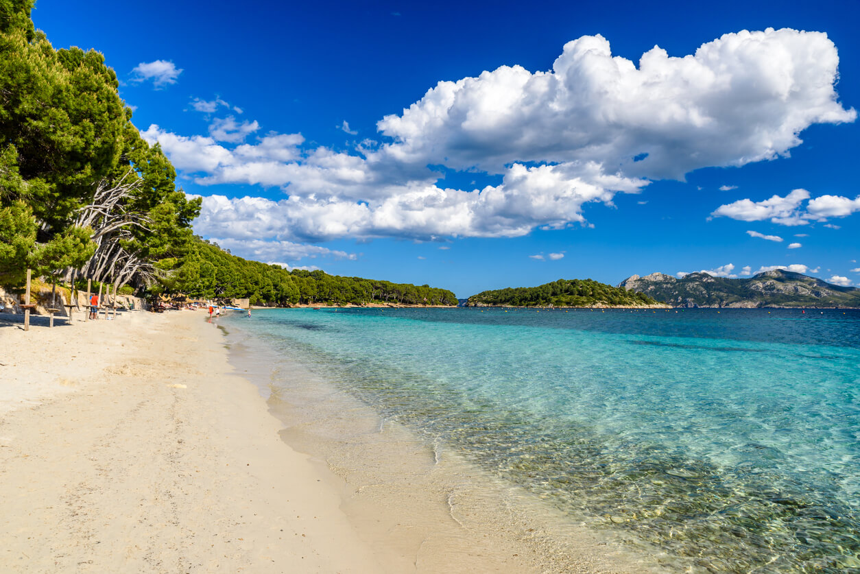 top-14-des-plus-belles-plages-de-majorque-avec-carte-et-photos