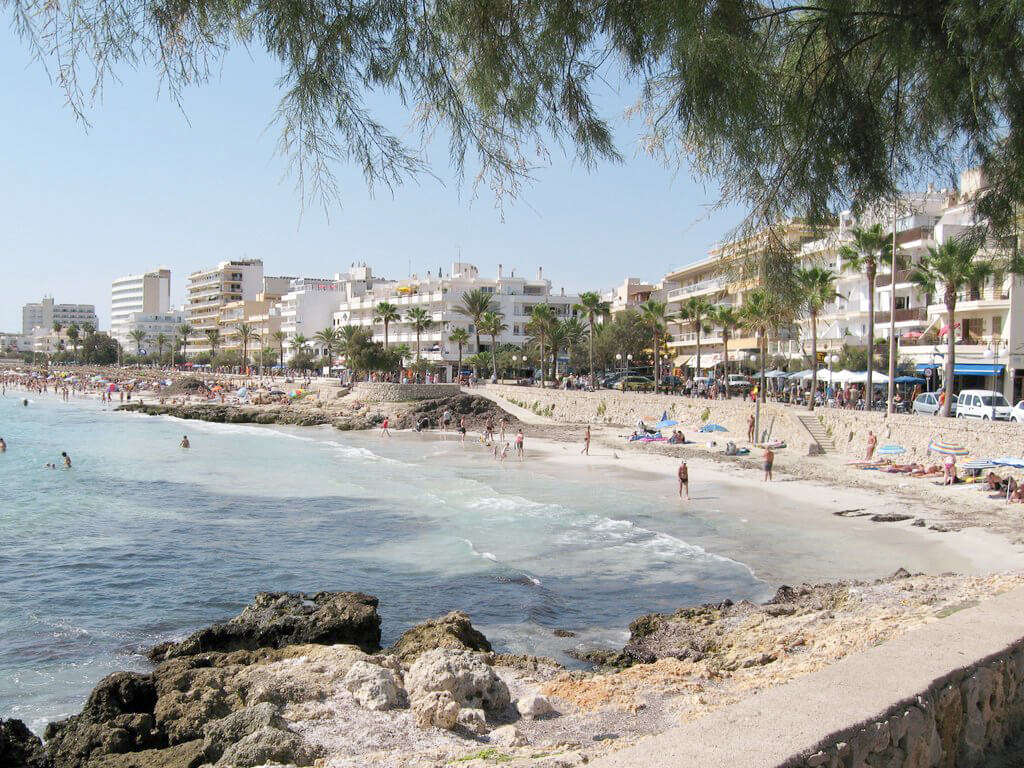 Température de l'eau de la Mer à Cala Millor : Aujourd'hui et ...